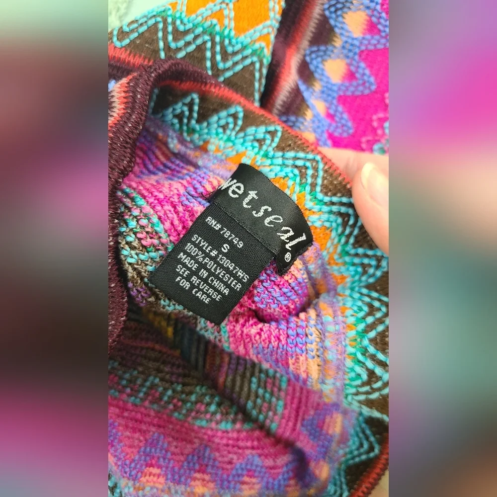 Colorful Patterned Mini Knit Skirt - Picture 3 of 4